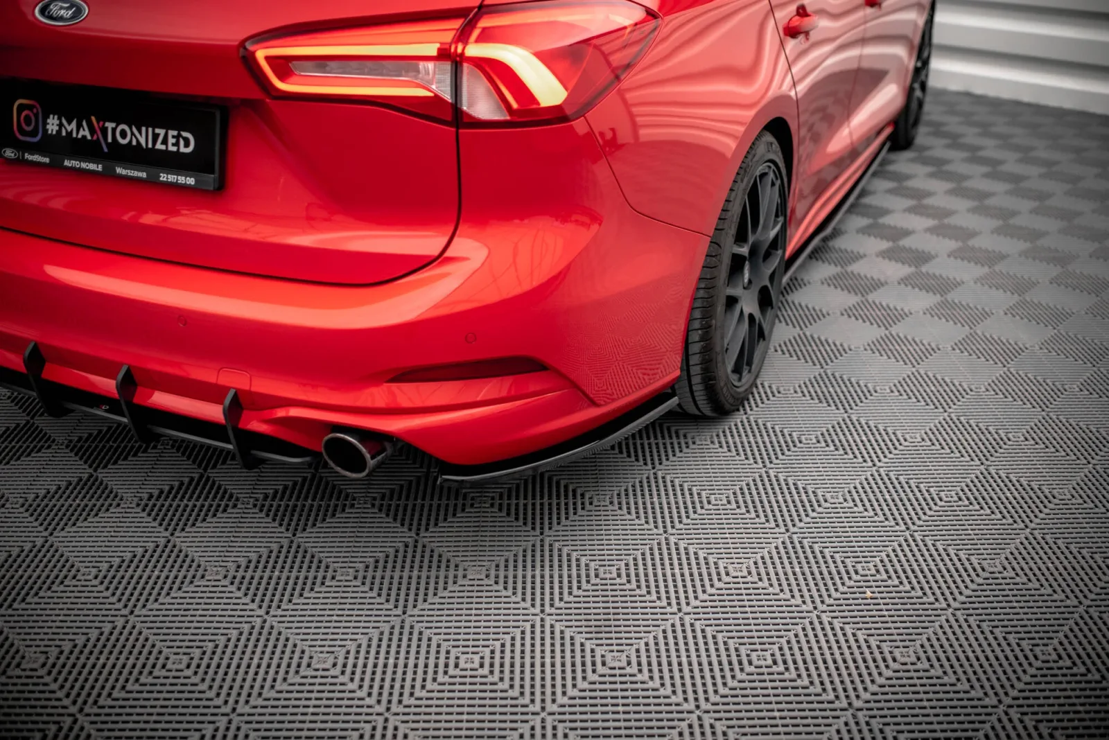 Rear Side Splitters V.5 compatible with Ford Focus Estate ST Mk4