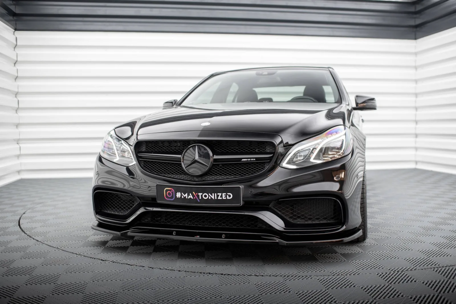 Front Splitter compatible with Mercedes-Benz E63 AMG Sedan W212 Facelift