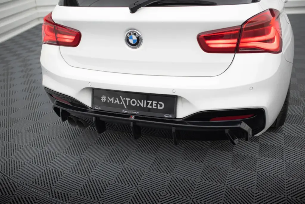 Rear Valance V.3 compatible with BMW 1 M-Pack F20 Facelift (Version with double exhaust on one side)
