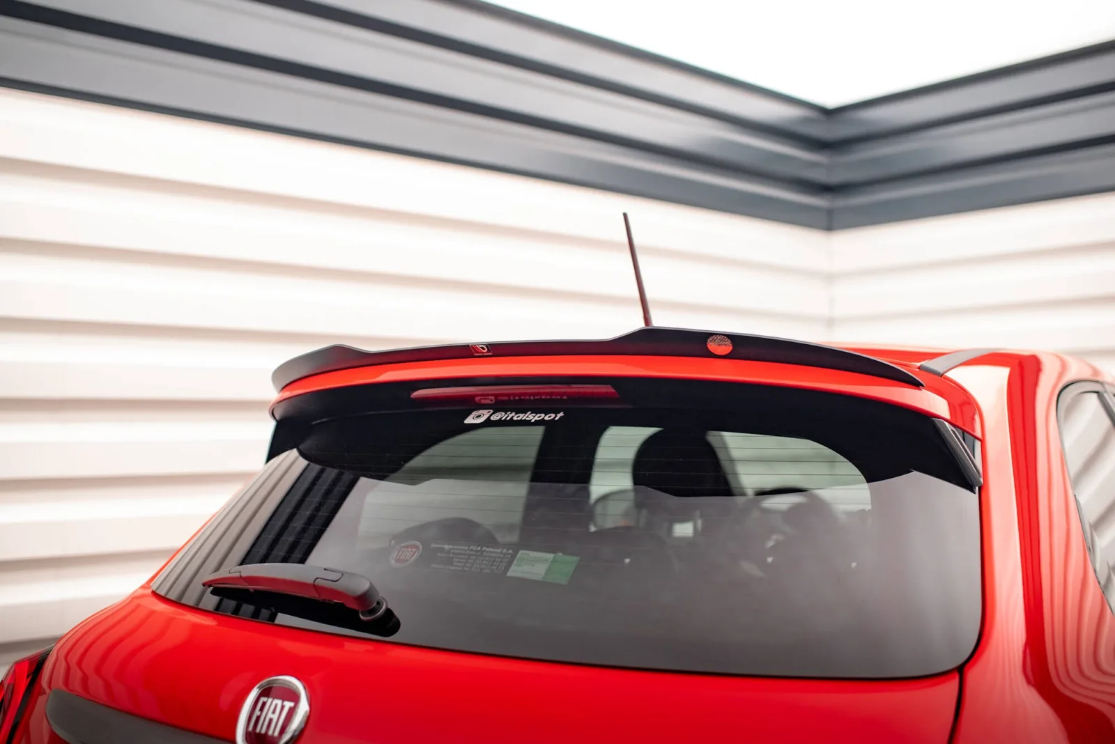 Spoiler Cap compatible with Fiat 500X Sport Mk1 Facelift