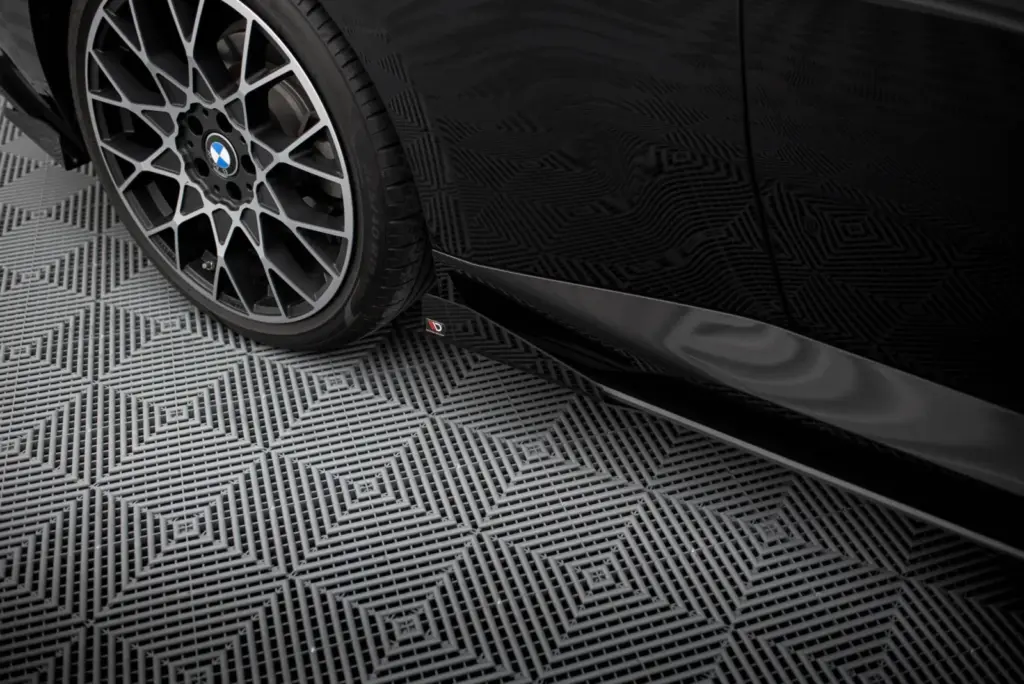 Side Flaps compatible with BMW 2 Coupe G42