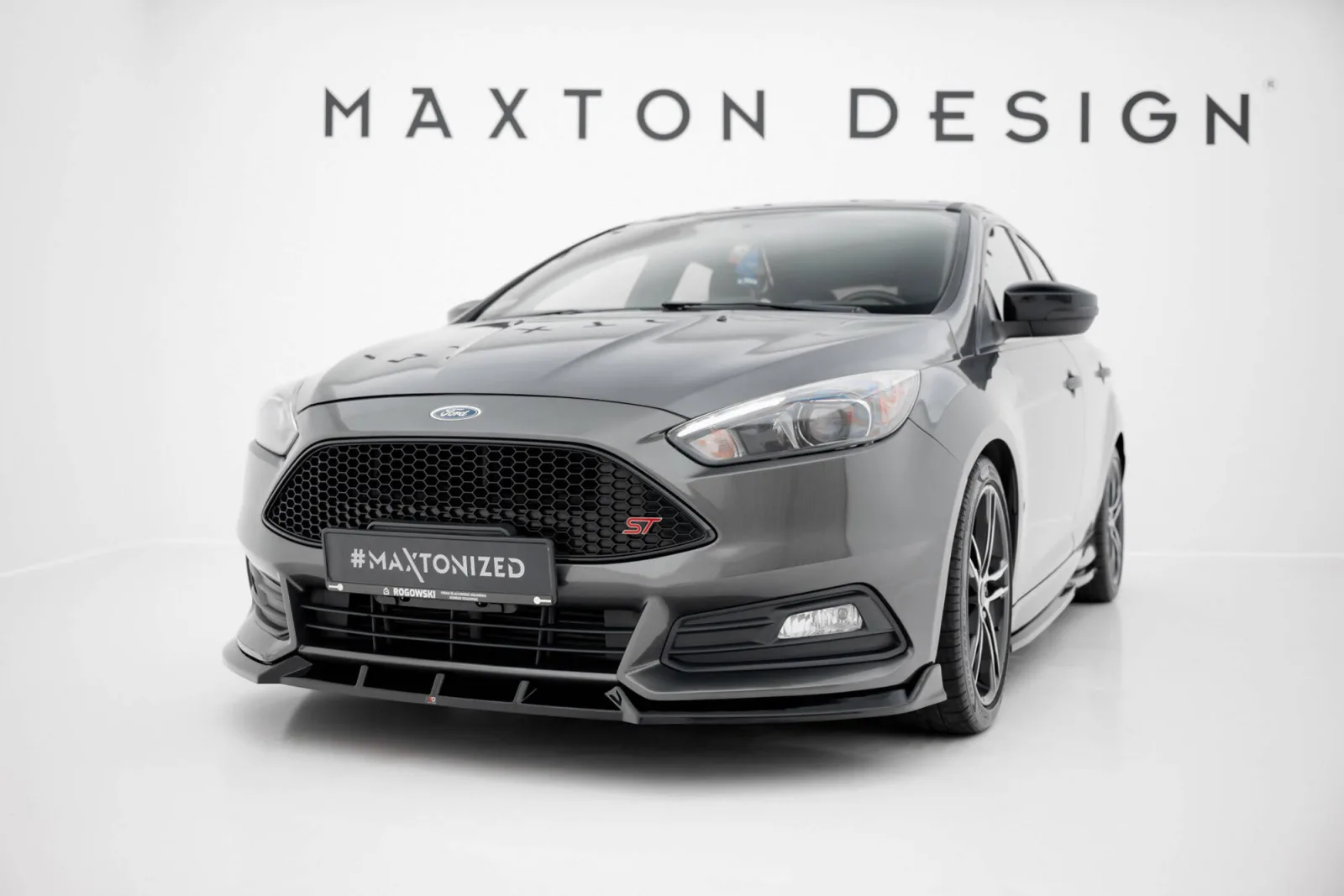 Front Splitter V.6 compatible with Ford Focus ST Mk3 Facelift