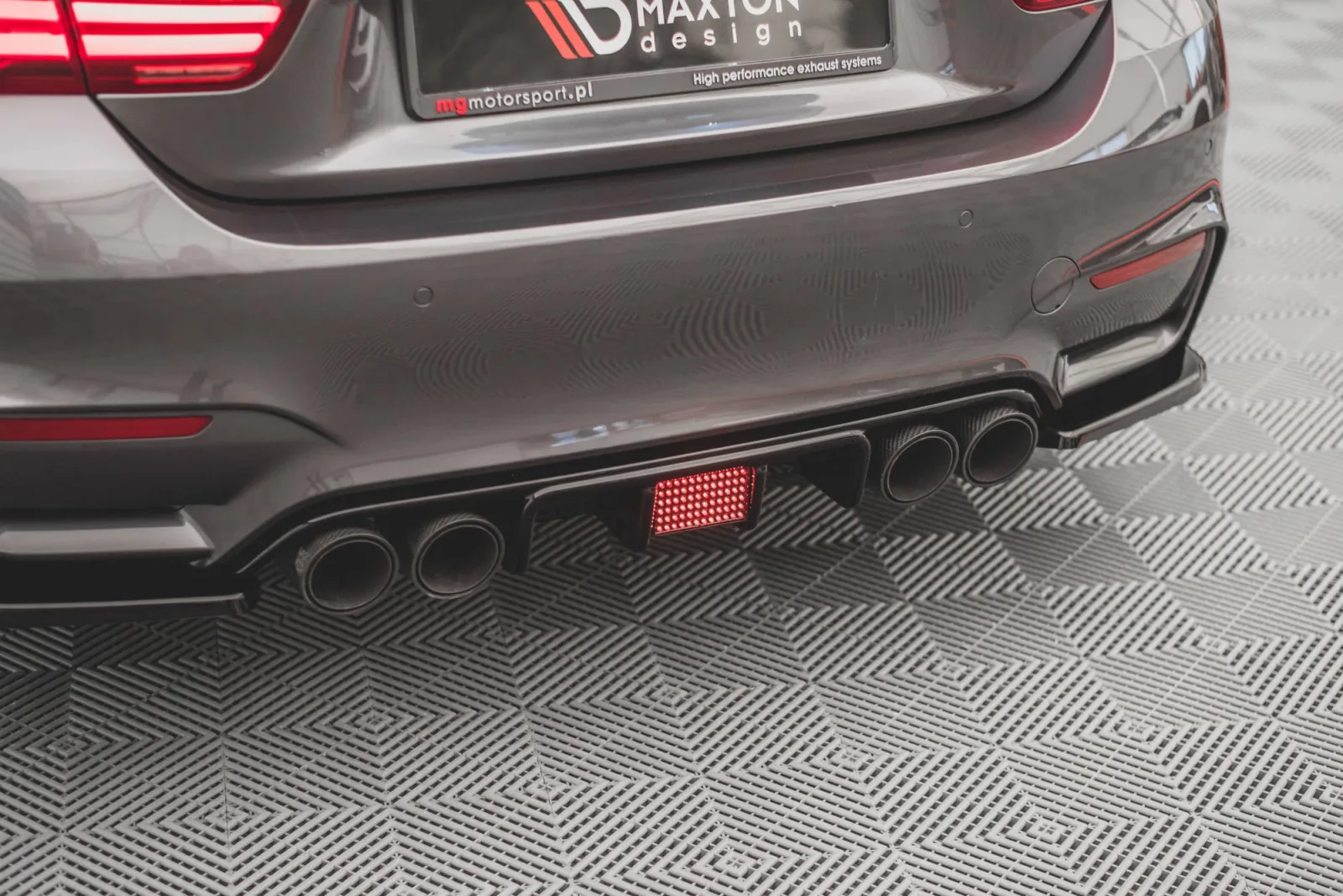 LED Brake Light compatible with BMW M4 F82