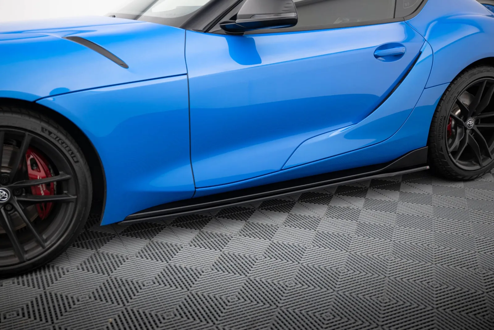 Side Skirts Diffusers V.2 compatible with Toyota Supra Mk5