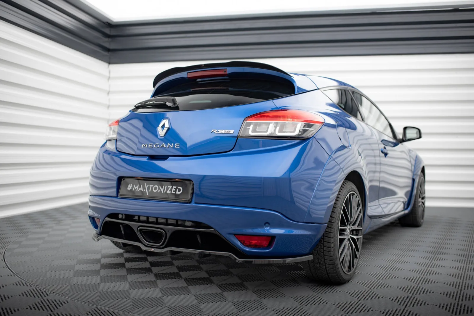 Rear Splitter (With Diffuser) compatible with Renault Megane RS Mk3