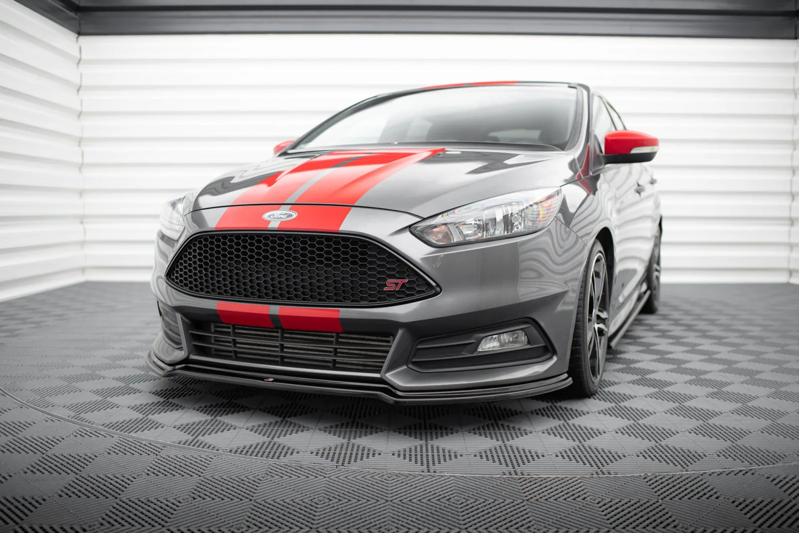 Front Splitter V.3 compatible with Ford Focus ST Mk3 Facelift