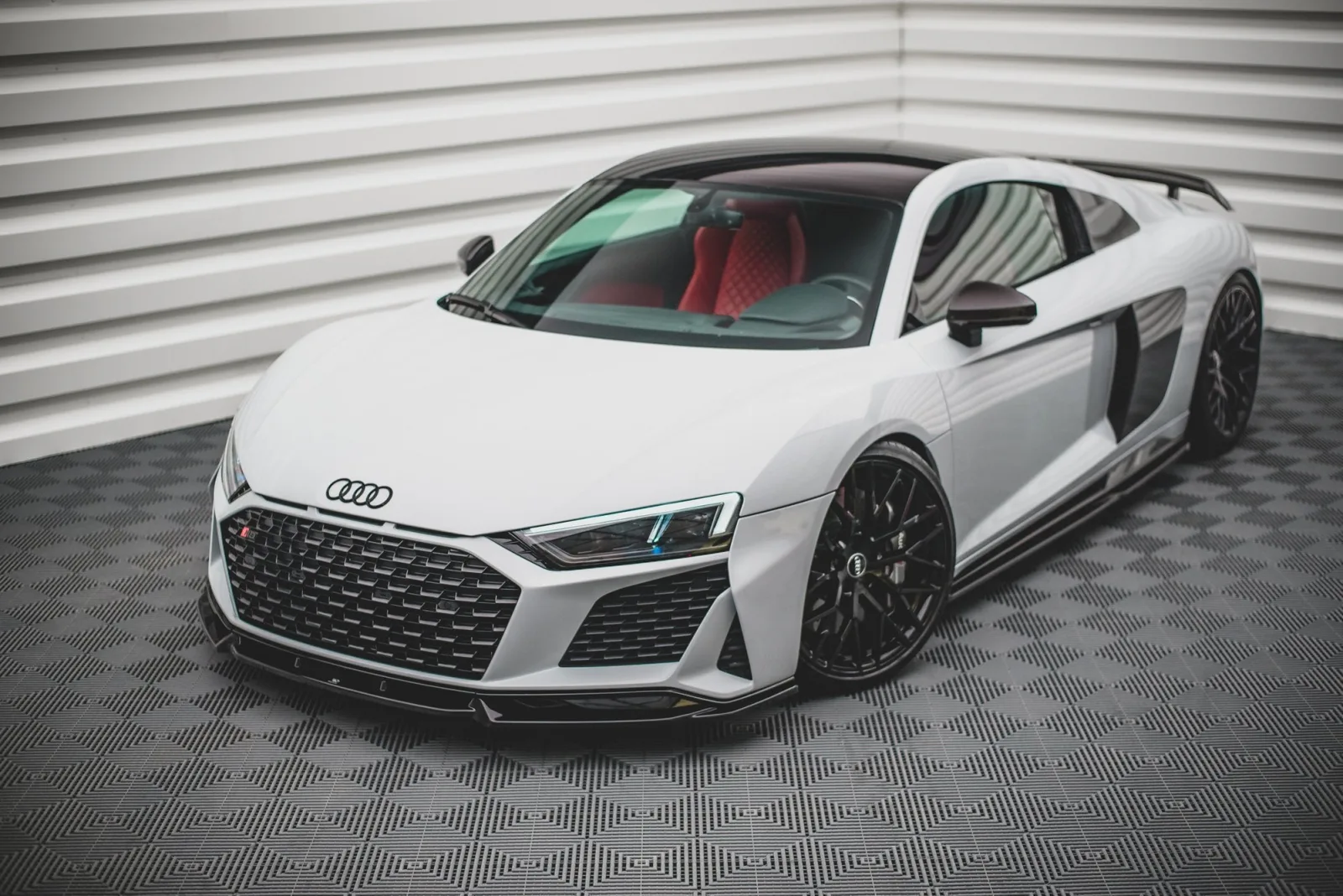 Front Splitter V.1 compatible with Audi R8 Mk2 Facelift
