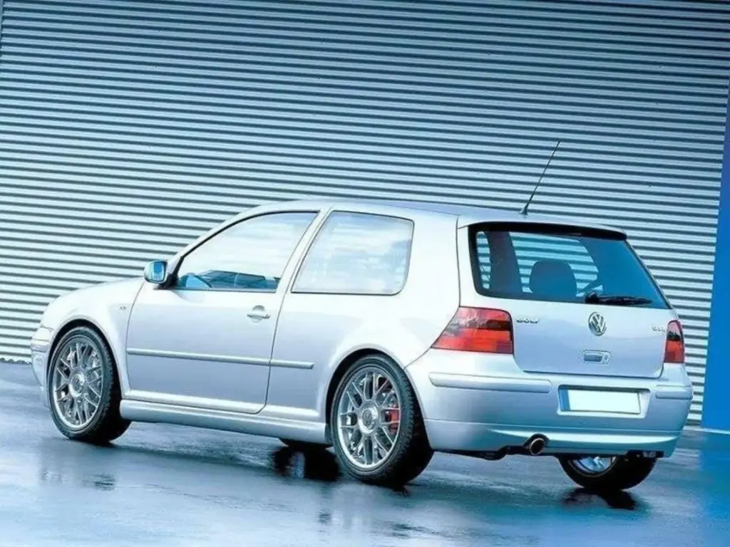 Rear Bumper Extension compatible with VW Golf 4 25'th Anniversary Look (with cutout for exhaust)
