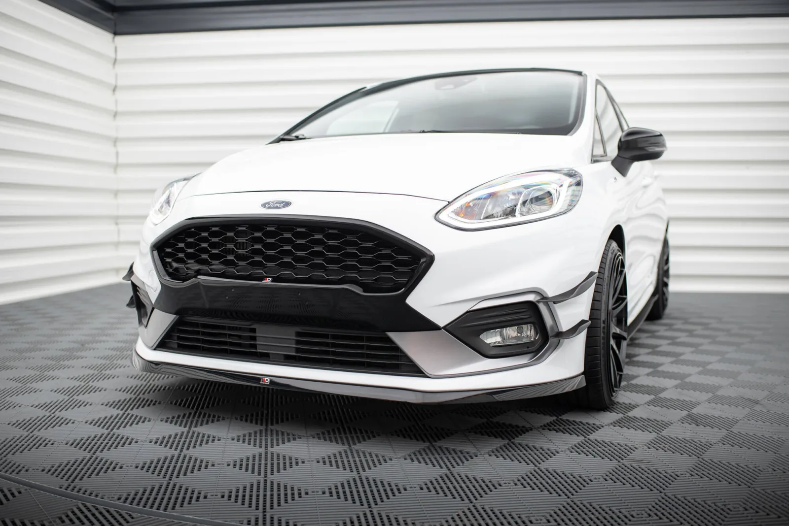 Front Splitter V.6 compatible with Ford Fiesta Mk8 ST / ST-Line