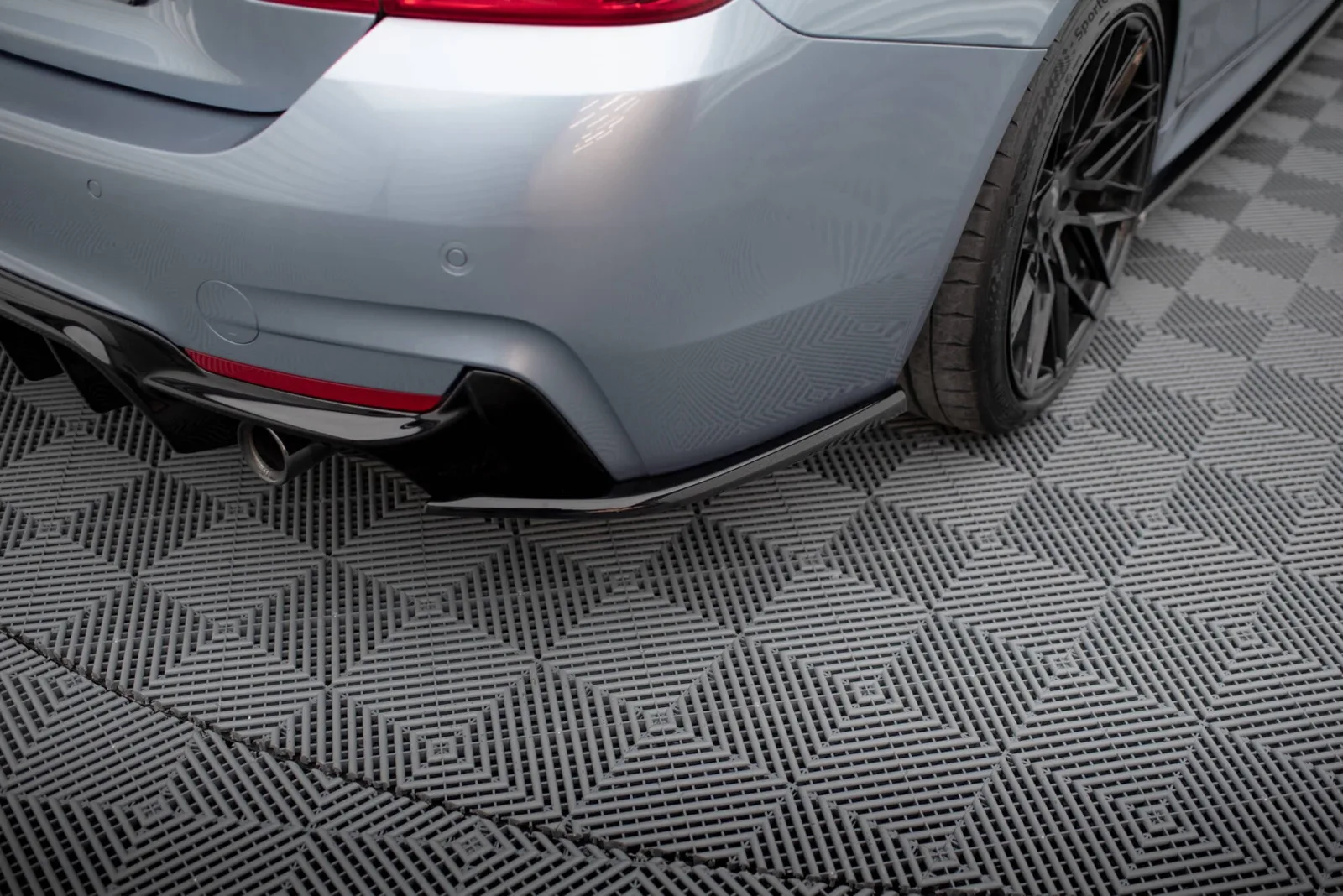 Rear Splitters V.4 compatible with BMW 4 Coupe M-Pack F32