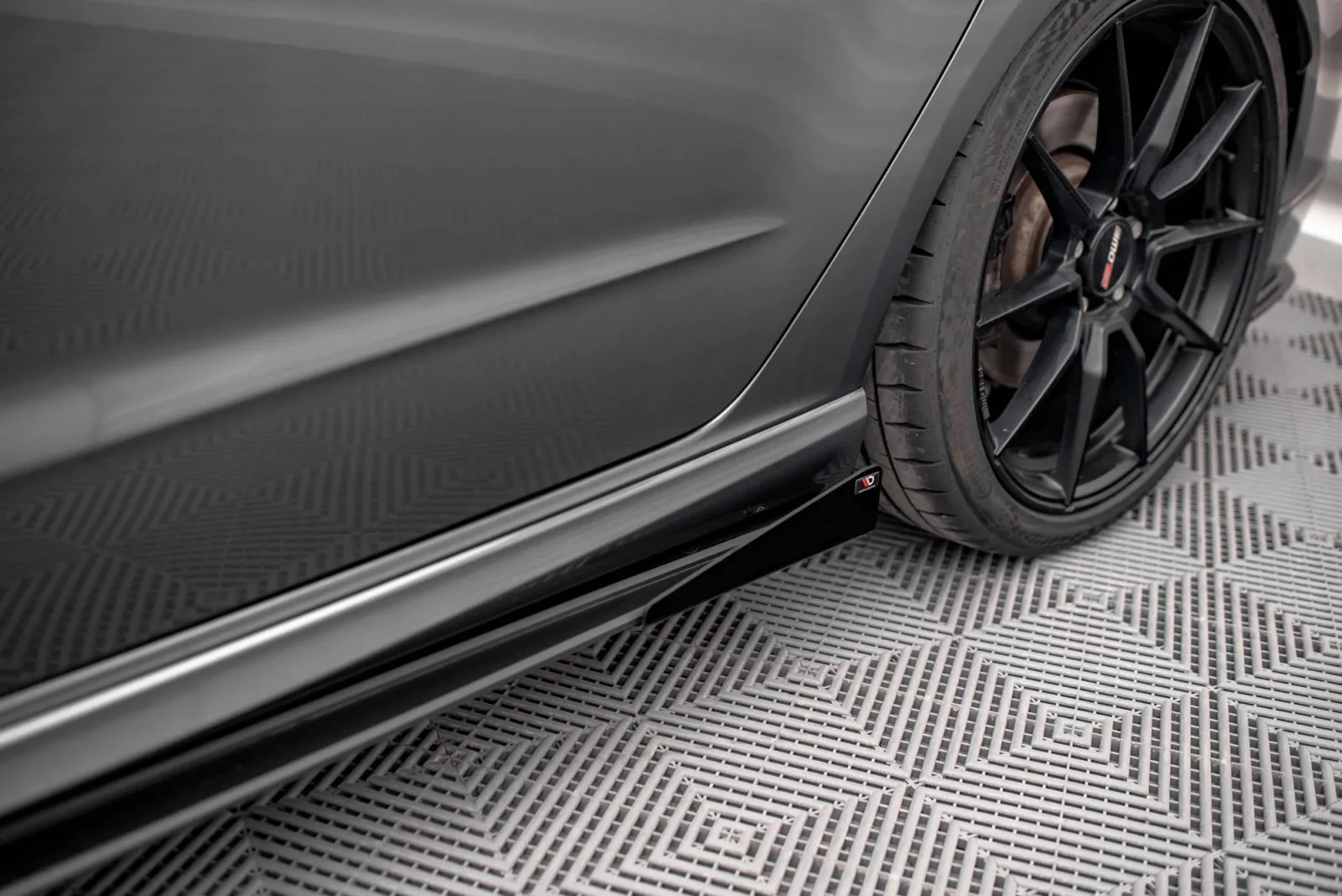 Side Flaps compatible with Audi S3 / A3 S-Line Sportback 8V Facelift