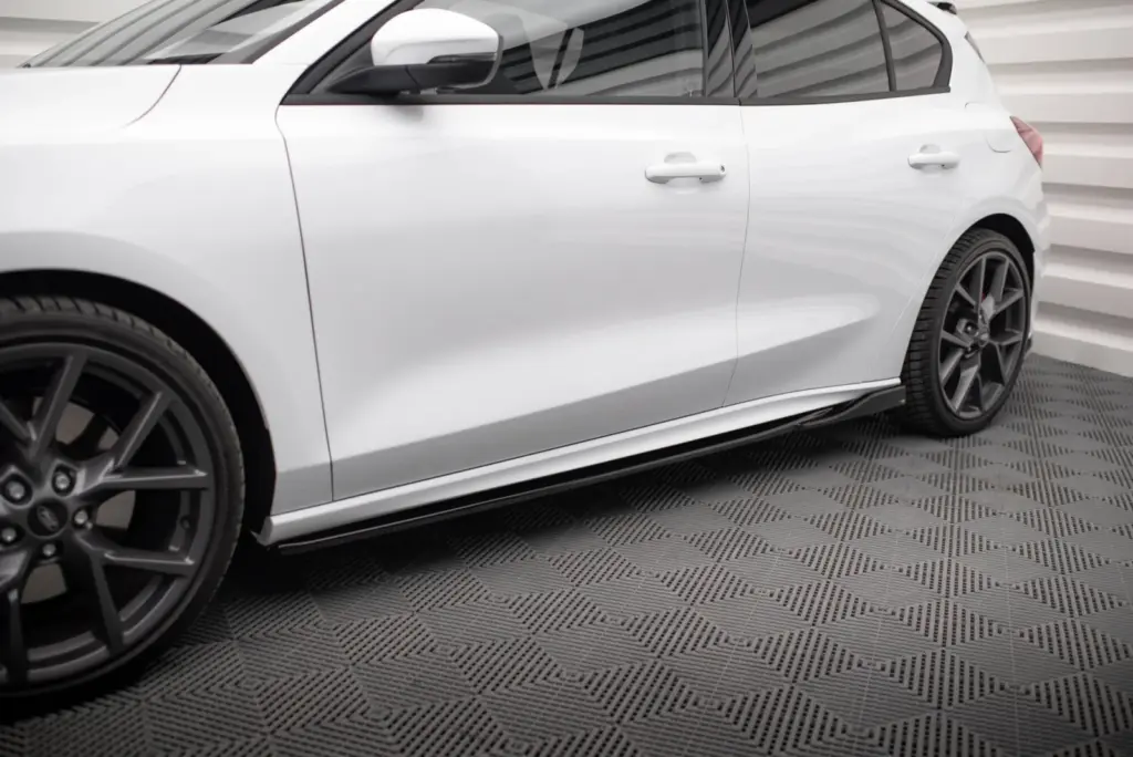 Side Skirts Diffusers V.4 compatible with Ford Focus ST / ST-Line Mk4 Facelift