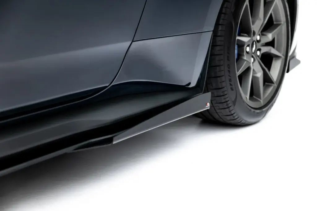 Side Flaps compatible with Ford Mustang Dark Horse Mk7