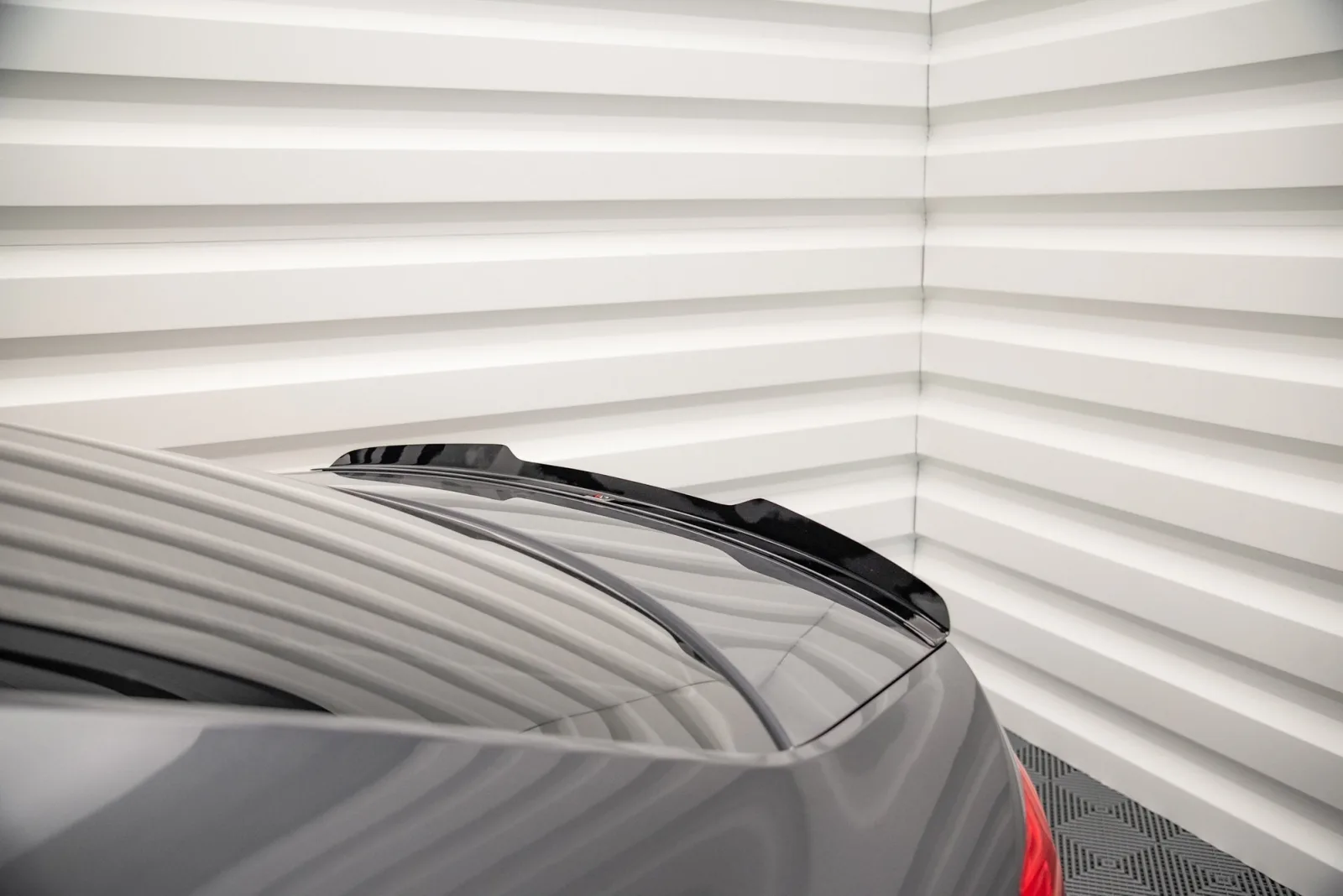 Spoiler Cap compatible with Skoda Octavia Liftback Mk3 Facelift