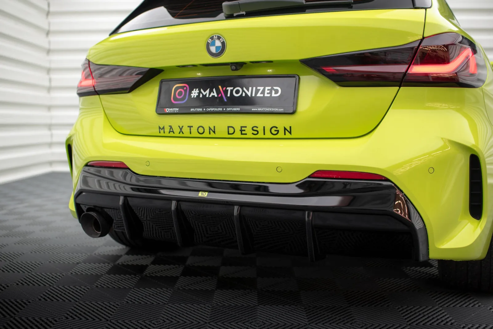 Rear Valance V.3 compatible with BMW 1 M-Pack / 128ti F40 (Version with single exhaust tip on one side)