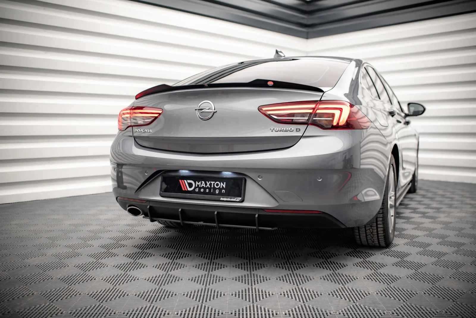 Rear Diffuser Street Pro compatible with Opel Insignia Mk2