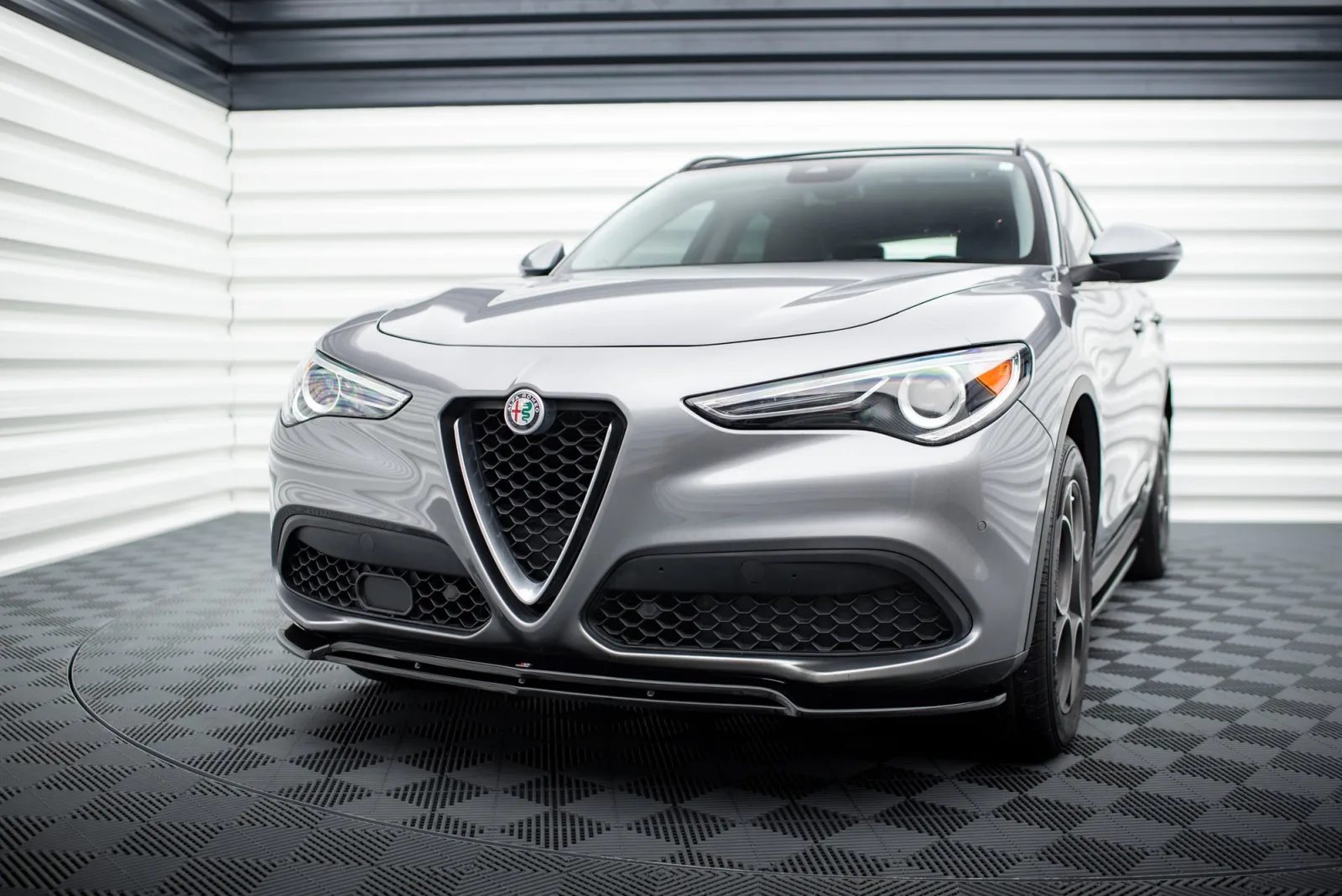 Front Splitter V.2 compatible with Alfa Romeo Stelvio Mk1