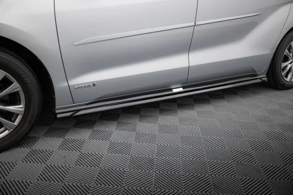 Side Skirts Diffusers compatible with Toyota Sienna Mk4