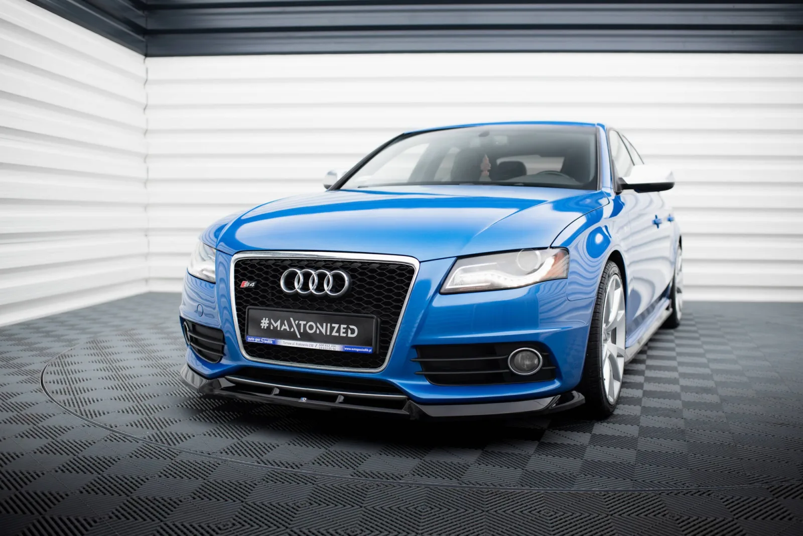 Front Splitter V.4 compatible with Audi S4 / A4 S-Line B8