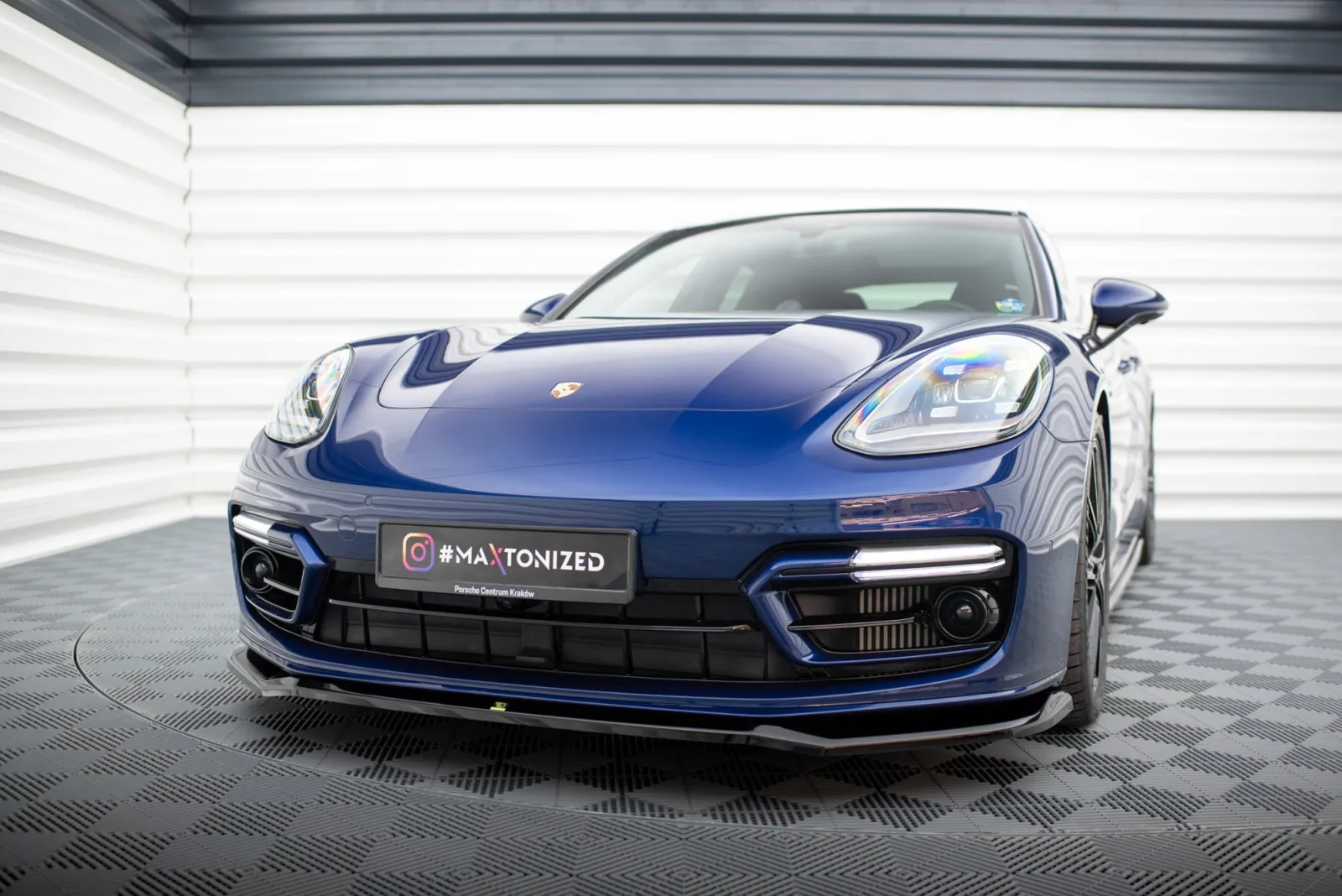 Front Splitter V.1 compatible with Porsche Panamera E-Hybrid 971 Facelift