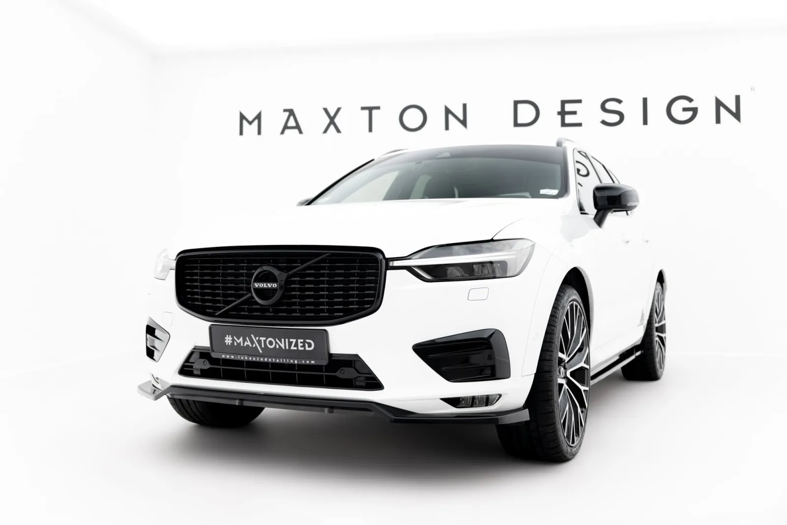 Front Splitter V.1 compatible with Volvo XC60 Mk2 R-Design