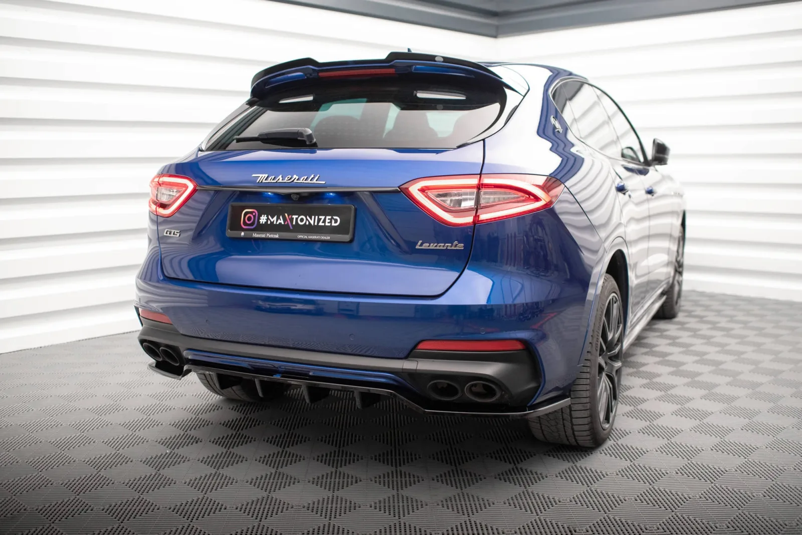 Rear Splitter (With Diffuser) compatible with Maserati Levante GTS Mk1