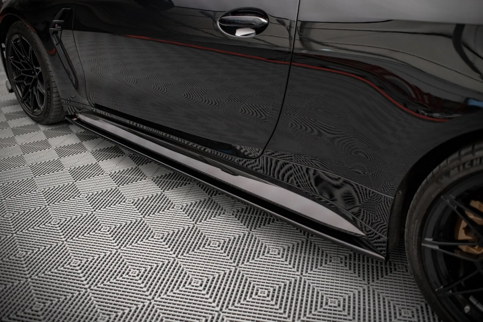 Side Skirts Diffusers V.2 compatible with BMW M4 G82 / G82 Facelift