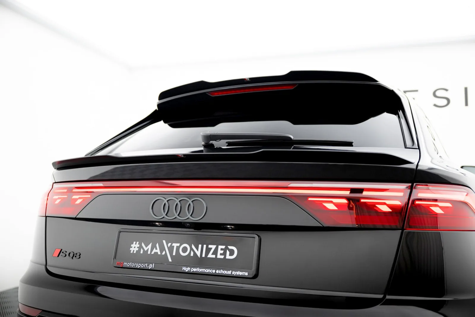 Lower Spoiler Cap compatible with Audi Q8 S-line / SQ8 Mk1 Facelift