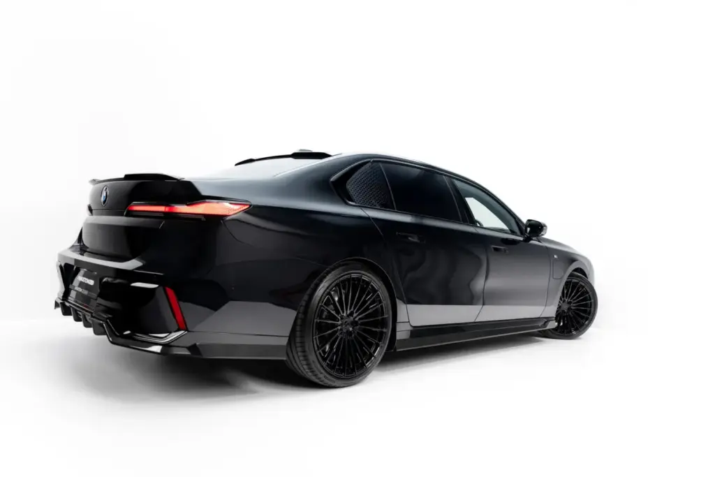 Prepreg Carbon Side Splitters compatible with BMW 7 M-Pack / M760e / i7 M-Pack G70