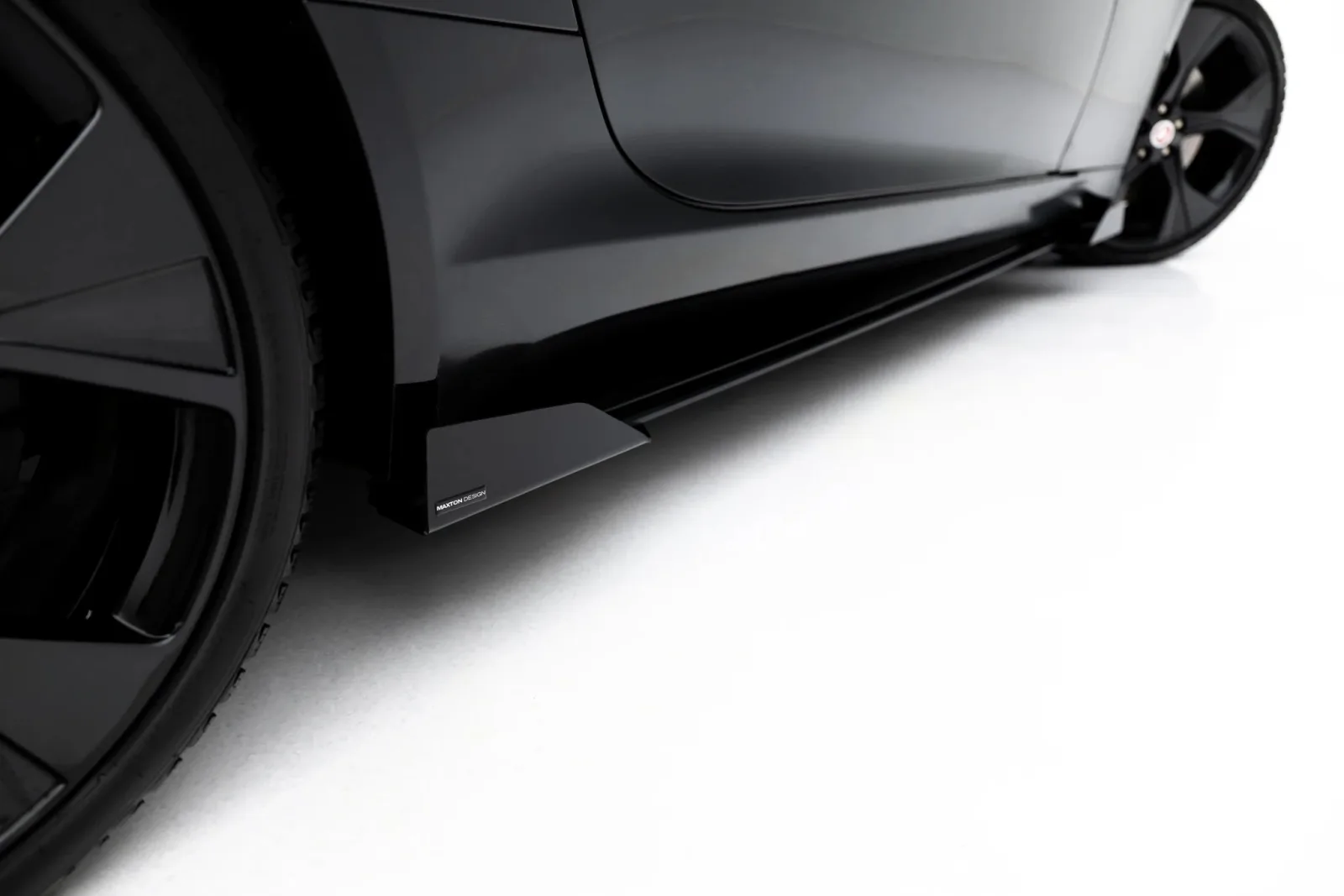 Side Flaps compatible with Jaguar F-Type X152 Facelift 2